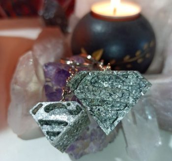Orgonite Keychain Superman 2 sizes 8 and 15 gr.