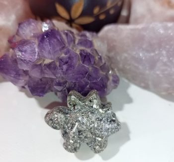 Small Dinosaur Orgonite 8 gr. Model 4