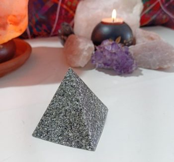 Medium Pyramid Orgonite 4 sides 85 gr.