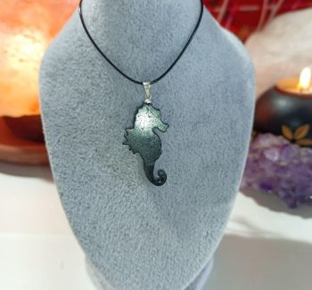 Orgonite pendant Seahorse Magnetite 3 gr.