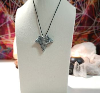 Orgonite Leaf Pointed Pendant 10 gr.