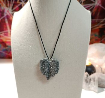 Orgonite Heart Leaf Pendant 15 gr.